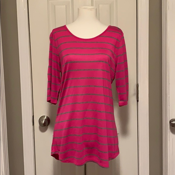 Women’s pink w grey strips, quarter length sleeves - Picture 1 of 6